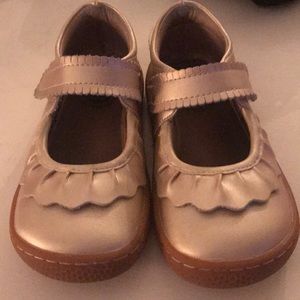 Livie and Luca size 10